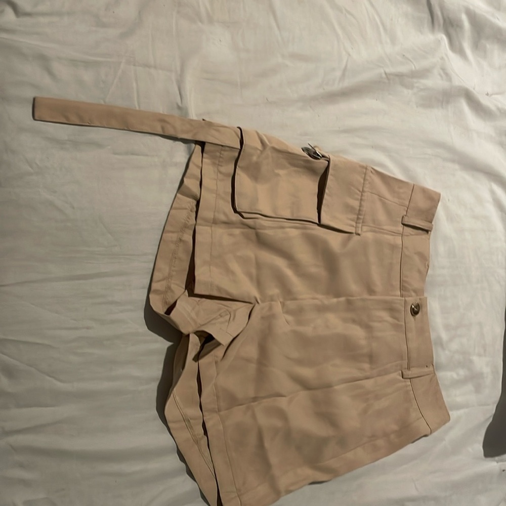 Beige cargo shorts